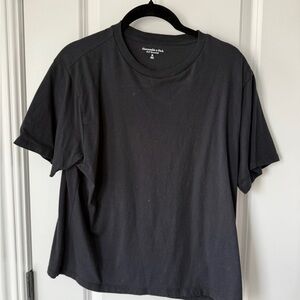Abercrombie & Fitch Black Short Sleeve Tee